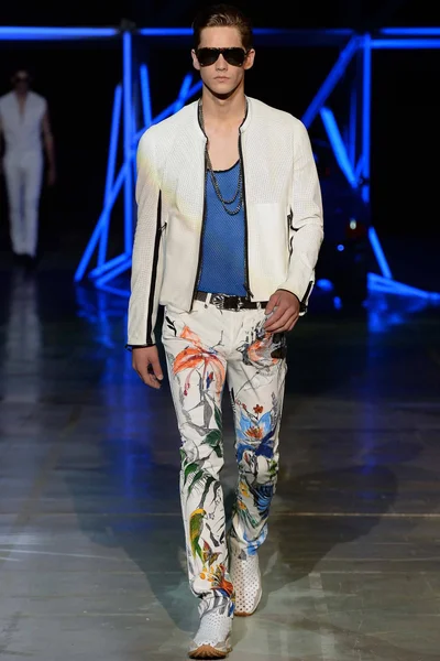 Look 20